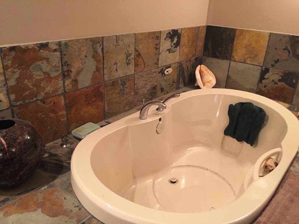Mediterranean Edmonton B&B ห้อง รูปภาพ