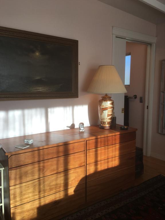Mediterranean Edmonton B&B ภายนอก รูปภาพ